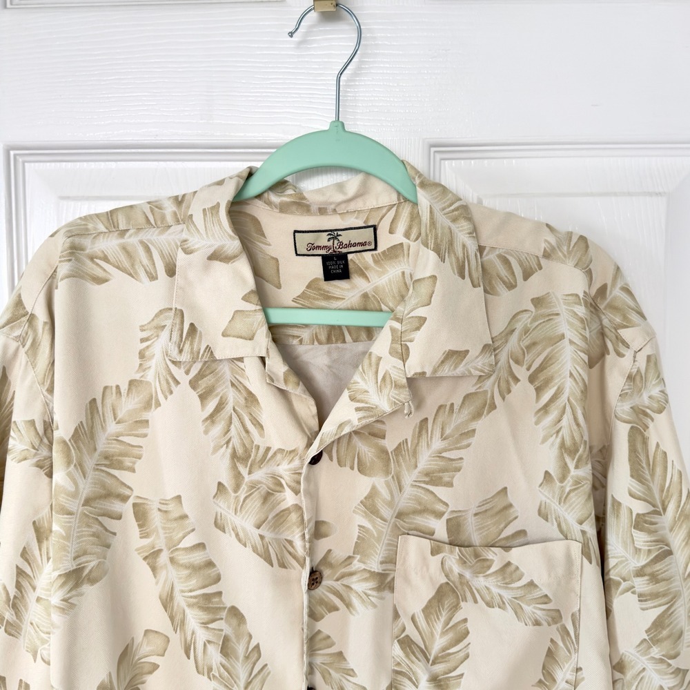 Tommy Bahama Mens Large Silk Palm Leaf Print Camp Shirt Tan Cream Tropical - Picture 3 of 3